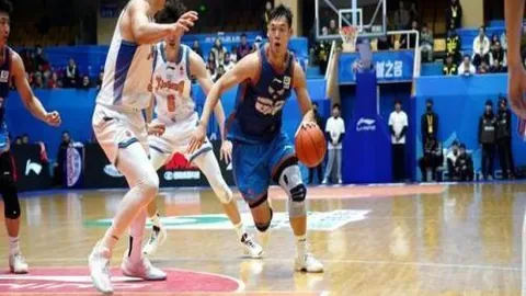 粤辽沪巅峰对决，总决赛近在咫尺！全体力挺，杜锋教练指挥若定！