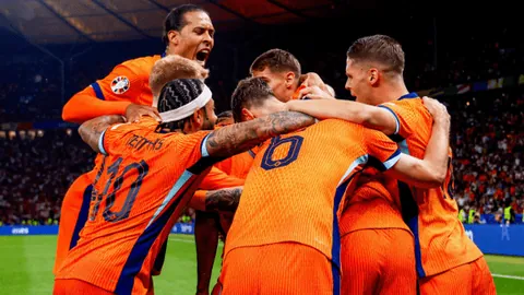 山东男篮在CBA俱乐部杯赛蓬莱赛区广受赞誉，将与四川队一较高下