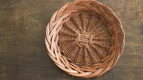 袁方展望：勇士或面临一轮游危机，力争与湖人激战至附加赛